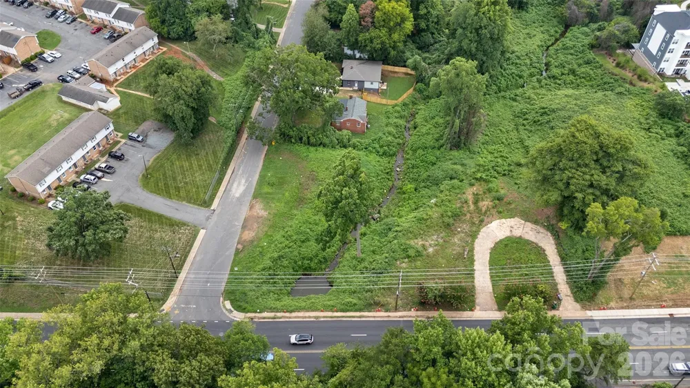 1813 West Boulevard Charlotte, NC 28208