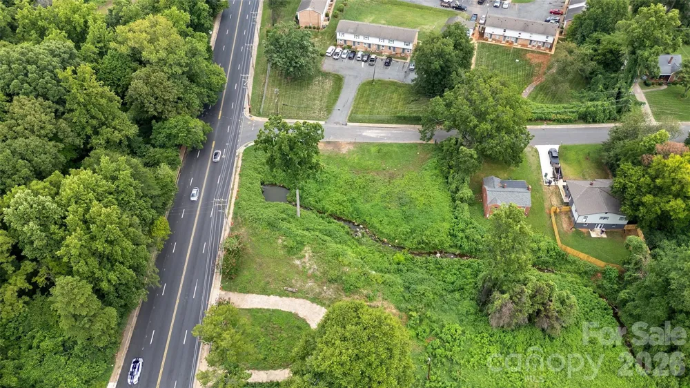 1813 West Boulevard Charlotte, NC 28208
