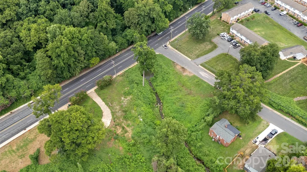 1813 West Boulevard Charlotte, NC 28208
