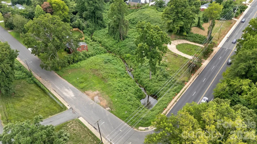 1813 West Boulevard Charlotte, NC 28208