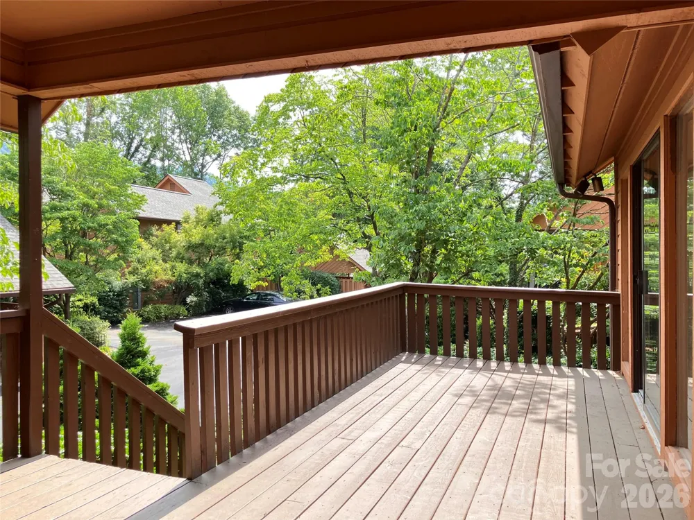 25 Village Drive Asheville, NC 28803