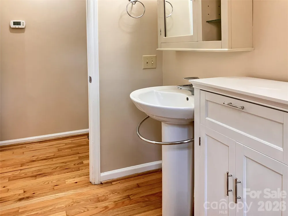 25 Village Drive Asheville, NC 28803