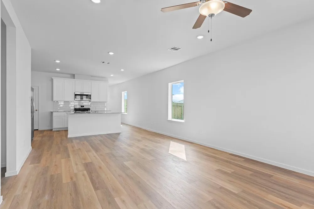 1703 Knox Hill Path Iowa Colony, TX 77583