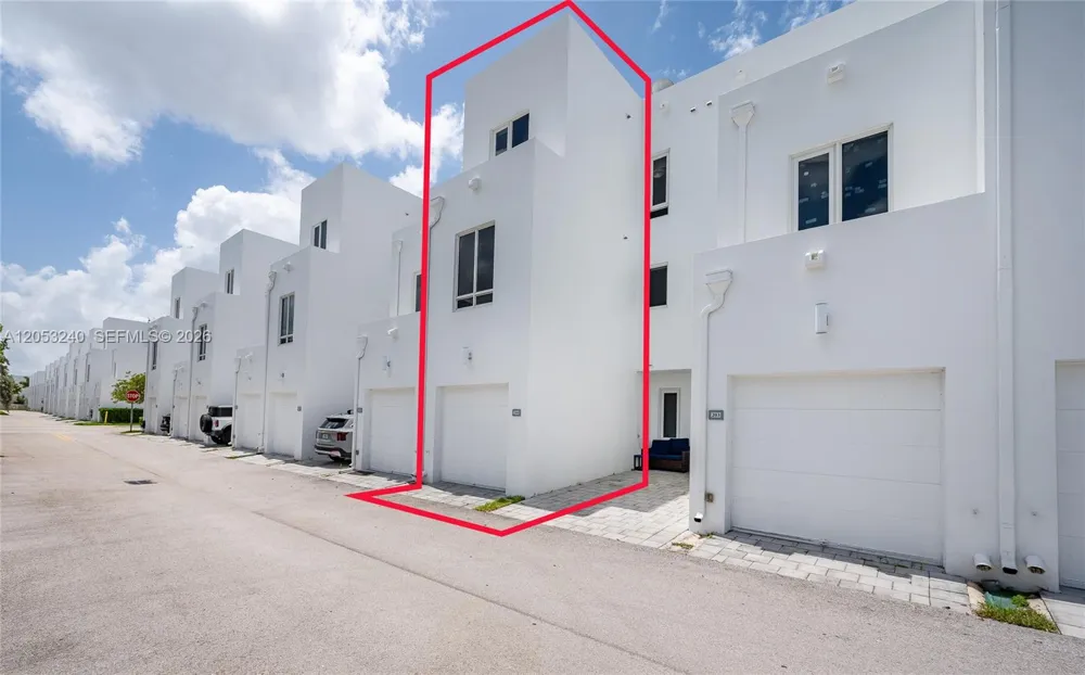 10265 NW 63rd Ter #204 Doral, FL 33178