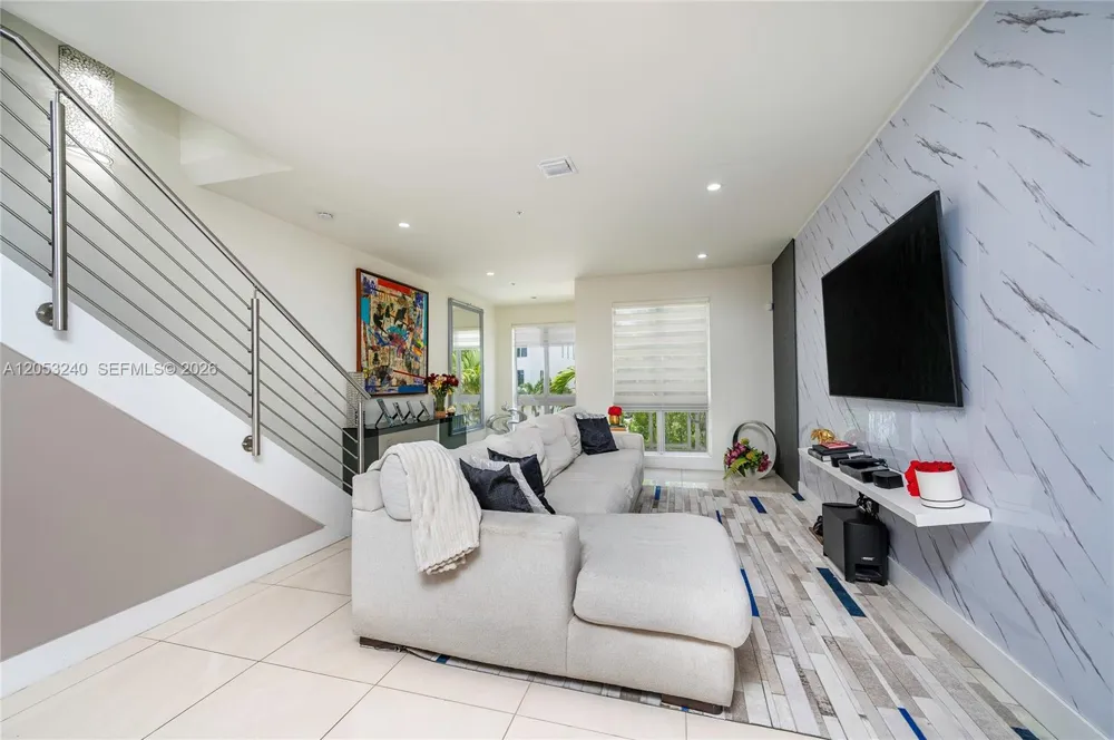 10265 NW 63rd Ter #204 Doral, FL 33178