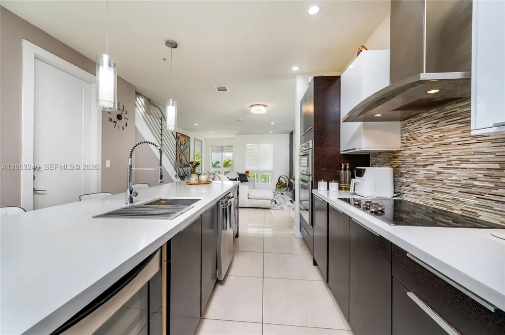 10265 NW 63rd Ter #204 Doral, FL 33178