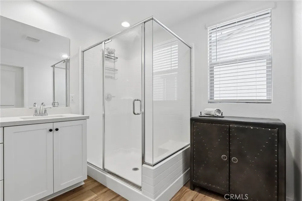 29346 Bovenzi Winchester, CA 92596