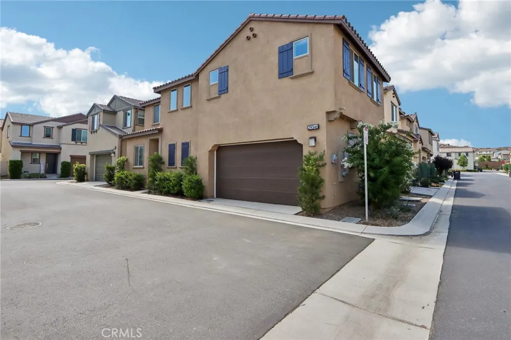29346 Bovenzi Winchester, CA 92596