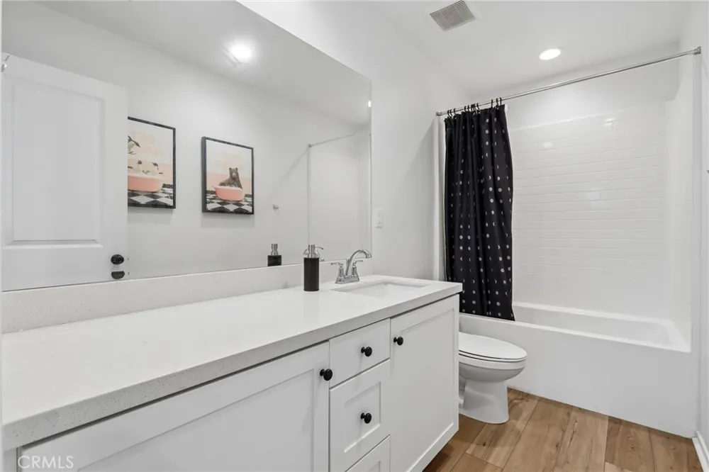 29346 Bovenzi Winchester, CA 92596