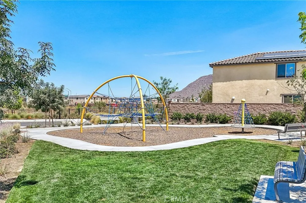29346 Bovenzi Winchester, CA 92596
