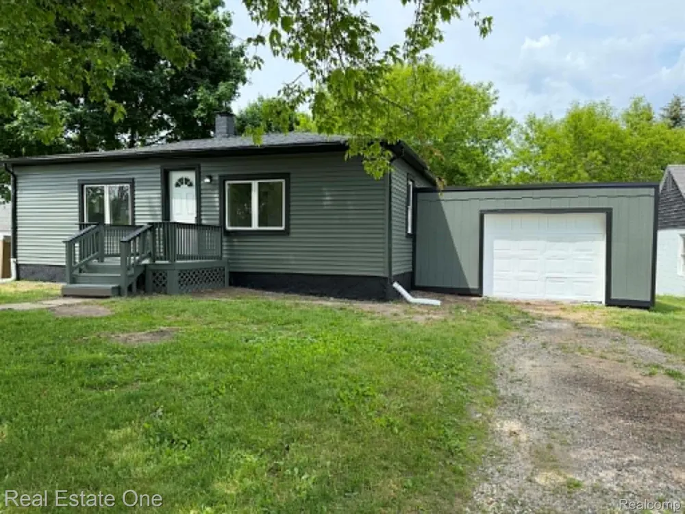 3585 Marcus Street Deckerville Village, MI 48427