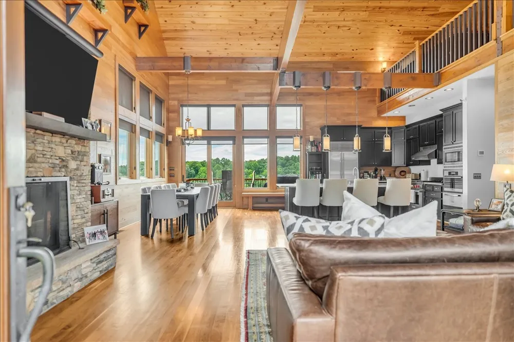 858 Harbor Green Pl Sparta, TN 38583