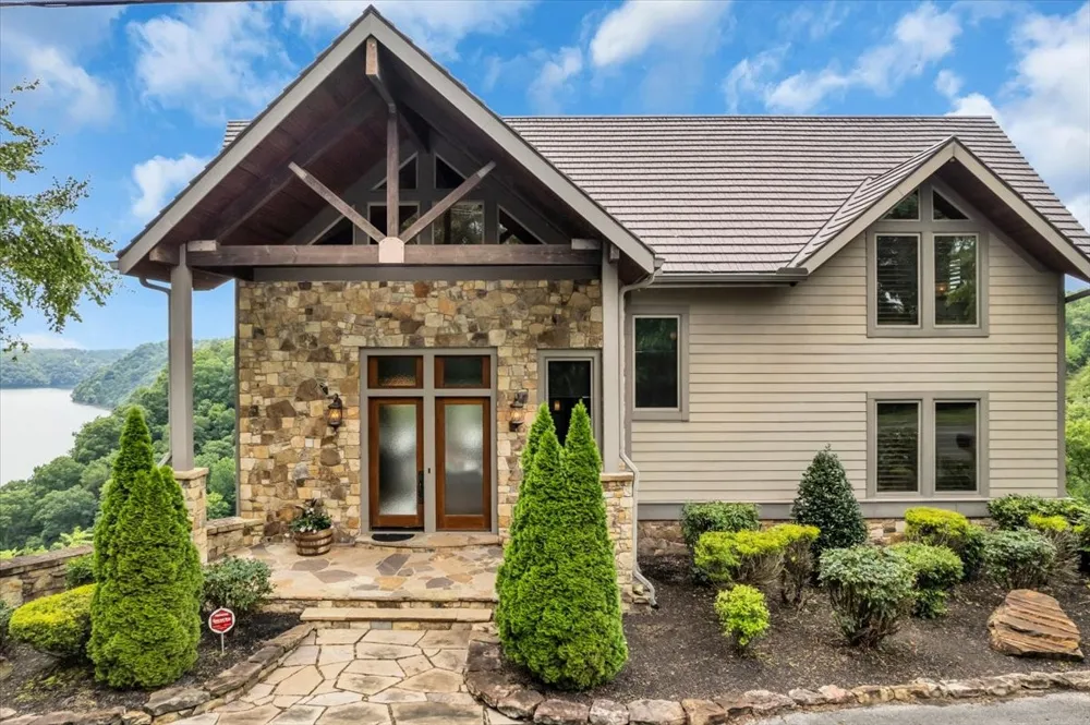 858 Harbor Green Pl Sparta, TN 38583