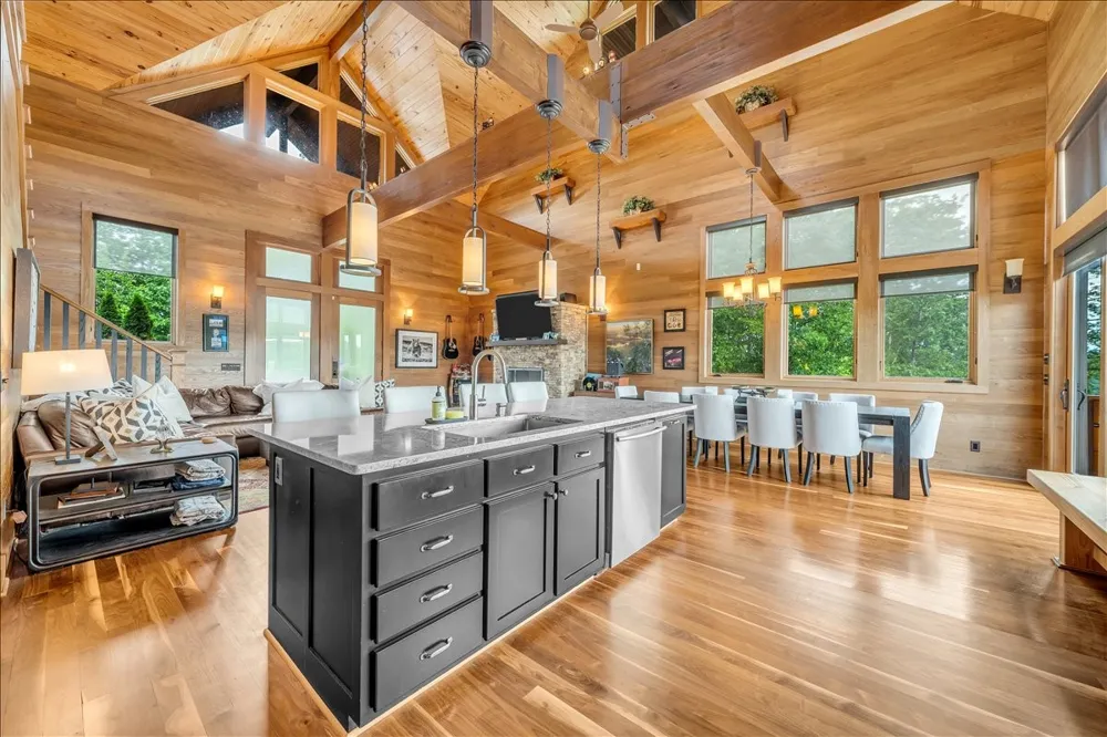 858 Harbor Green Pl Sparta, TN 38583