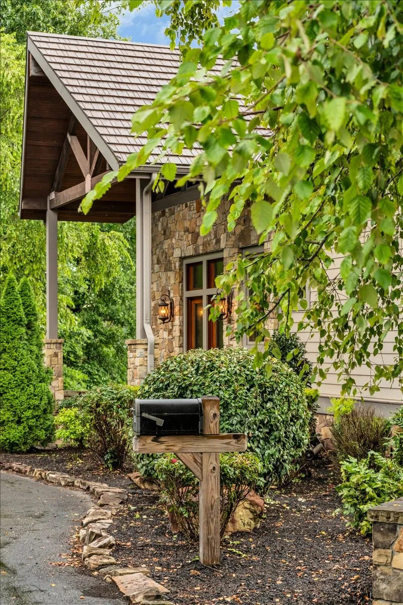 858 Harbor Green Pl Sparta, TN 38583