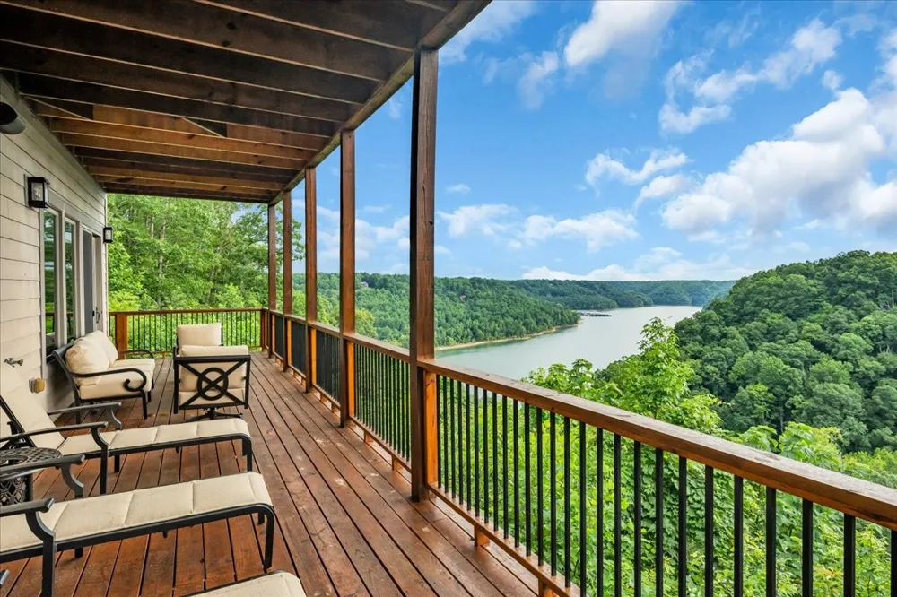 858 Harbor Green Pl Sparta, TN 38583