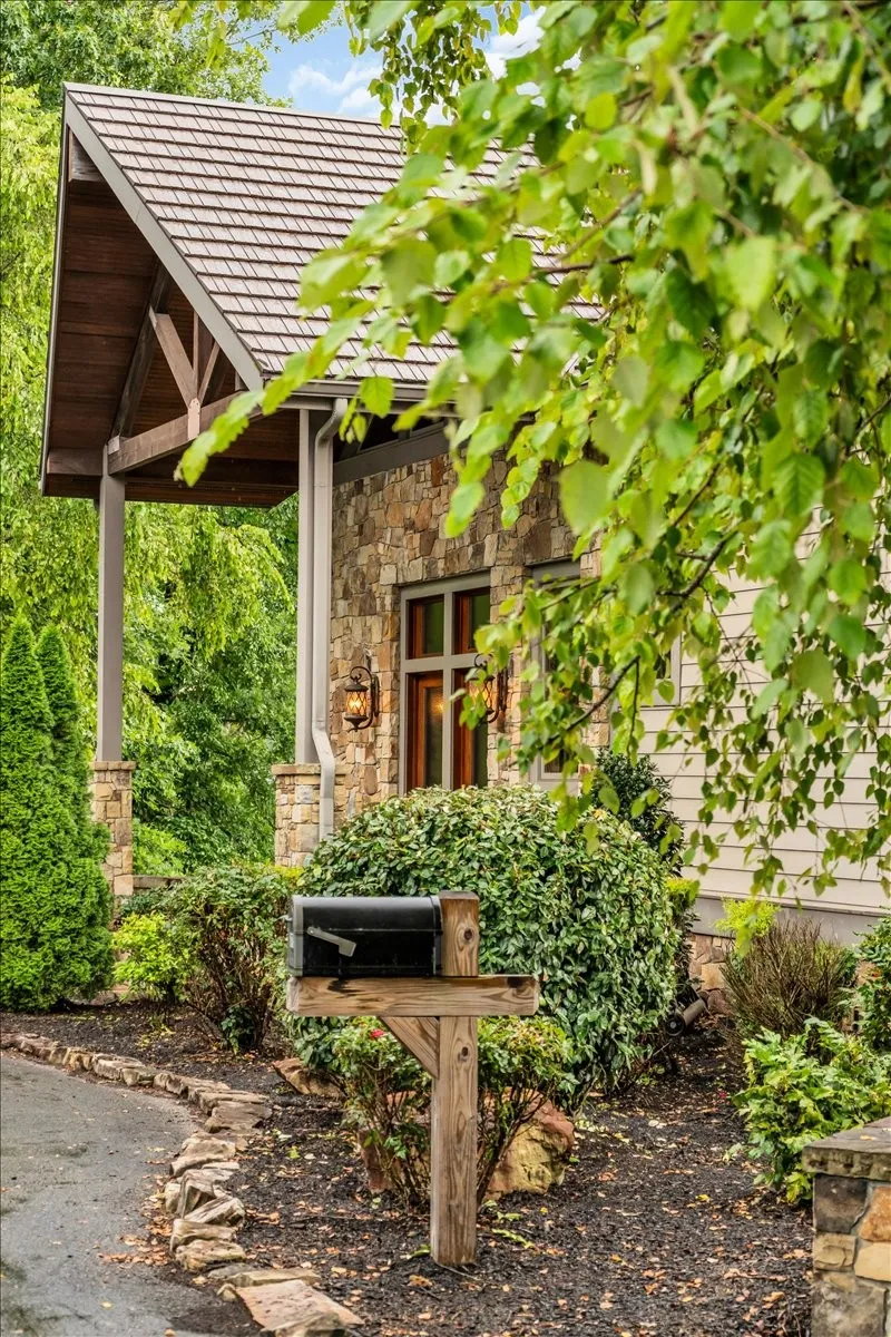858 Harbor Green Pl Sparta, TN 38583