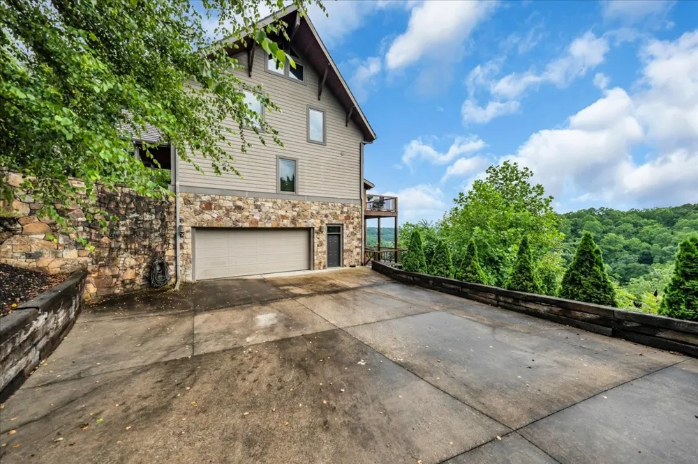 858 Harbor Green Pl Sparta, TN 38583