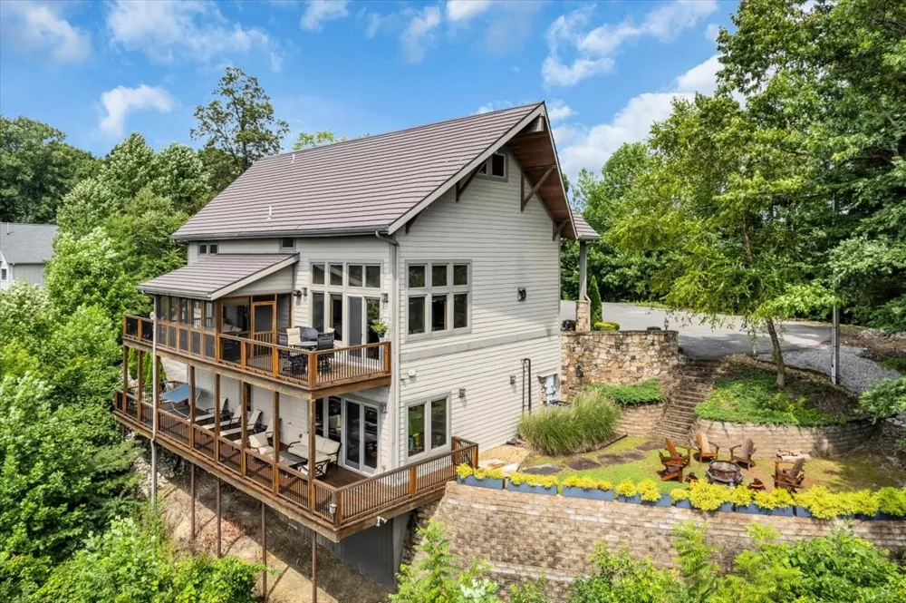 858 Harbor Green Pl Sparta, TN 38583