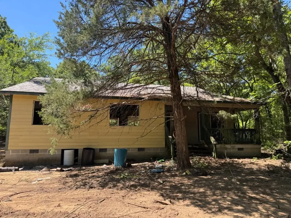 690 Private Road 6926 Road Eustace, TX 75124