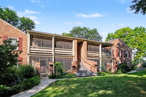 2432 Village Drive SE