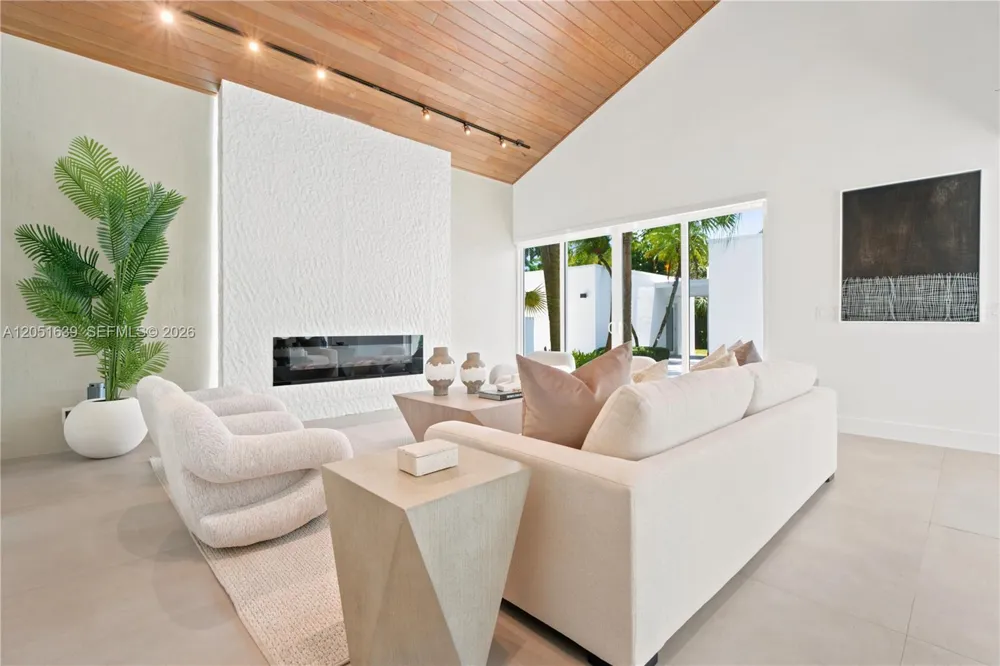 10420 SW 64th St Miami, FL 33173