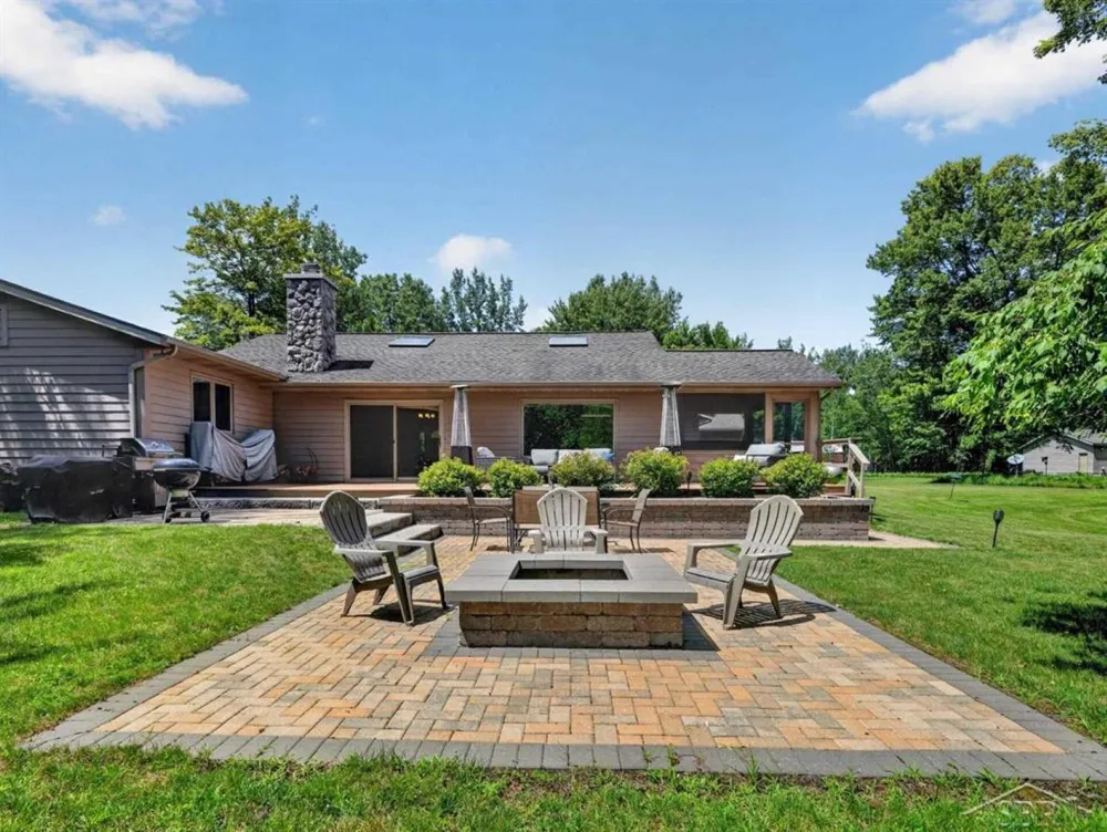 457 E Mier Road Lincoln Township, MI 48657