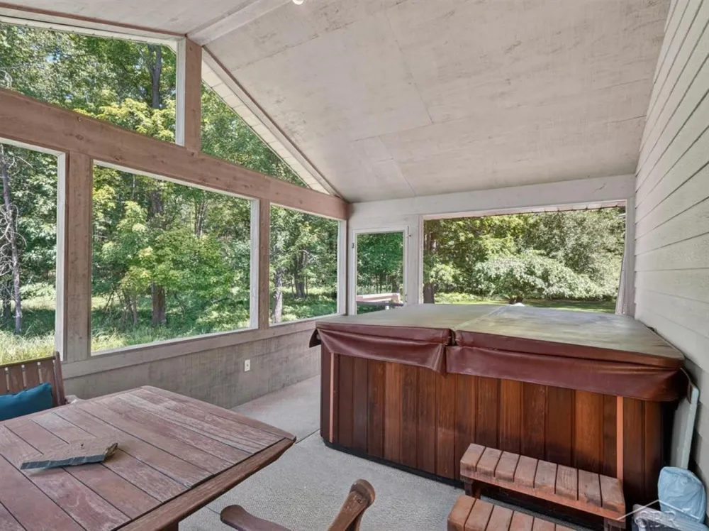 457 E Mier Road Lincoln Township, MI 48657