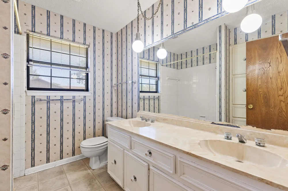 12409 Lowden Lane Manchaca, TX 78652