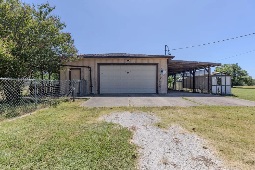 12409 Lowden Lane Manchaca, TX 78652