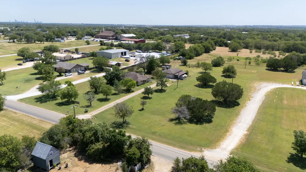 12409 Lowden Lane Manchaca, TX 78652