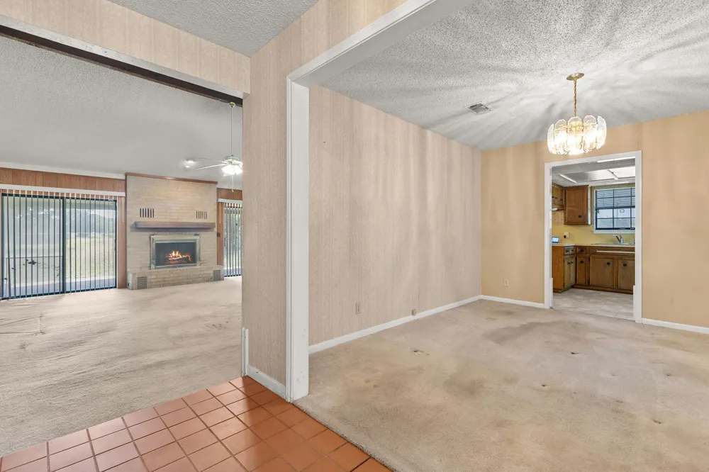12409 Lowden Lane Manchaca, TX 78652
