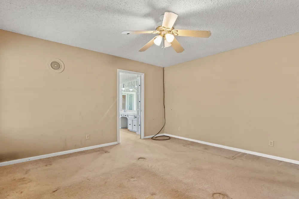 12409 Lowden Lane Manchaca, TX 78652