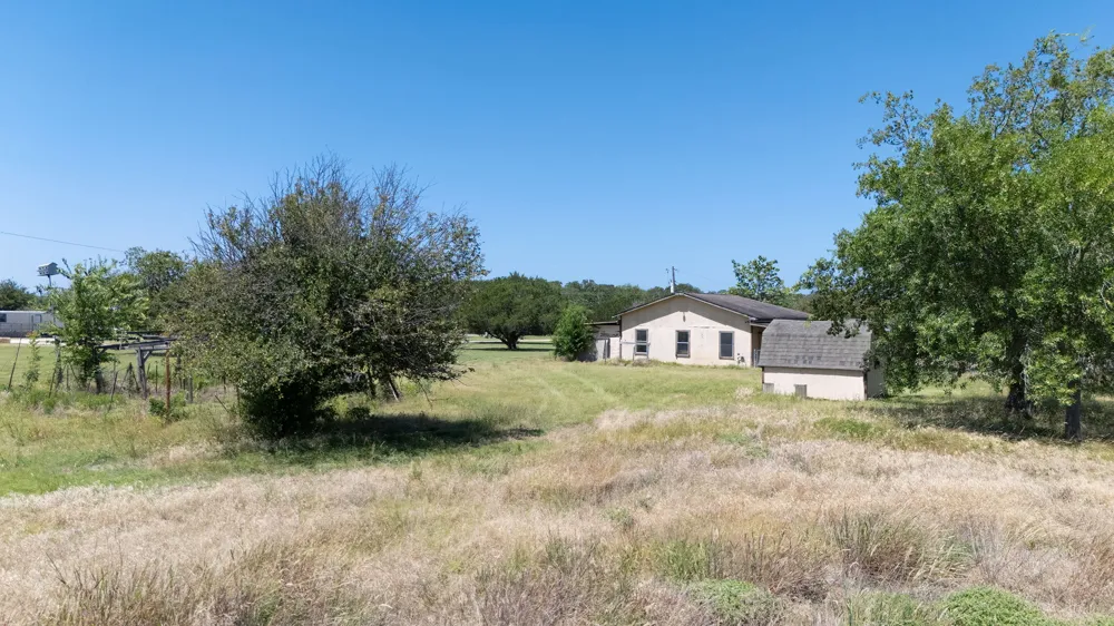 12409 Lowden Lane Manchaca, TX 78652