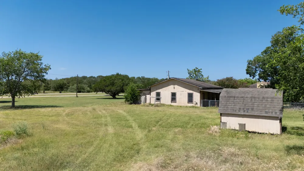 12409 Lowden Lane Manchaca, TX 78652