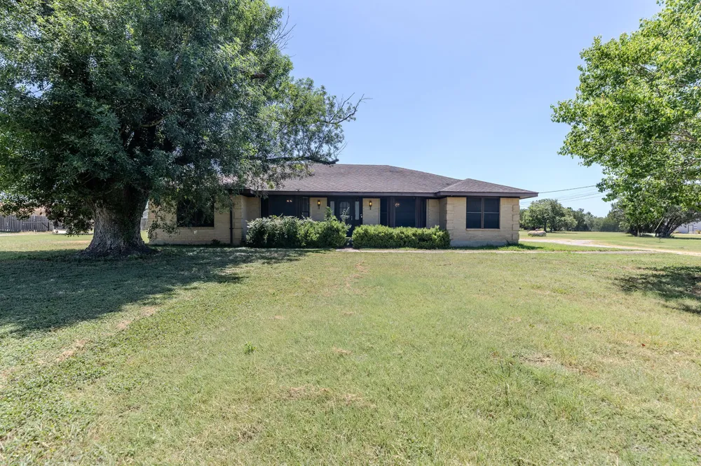 12409 Lowden Lane Manchaca, TX 78652