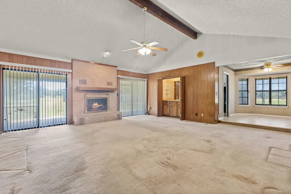 12409 Lowden Lane Manchaca, TX 78652