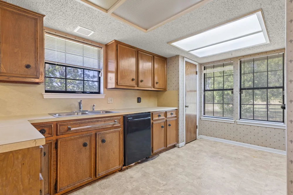 12409 Lowden Lane Manchaca, TX 78652