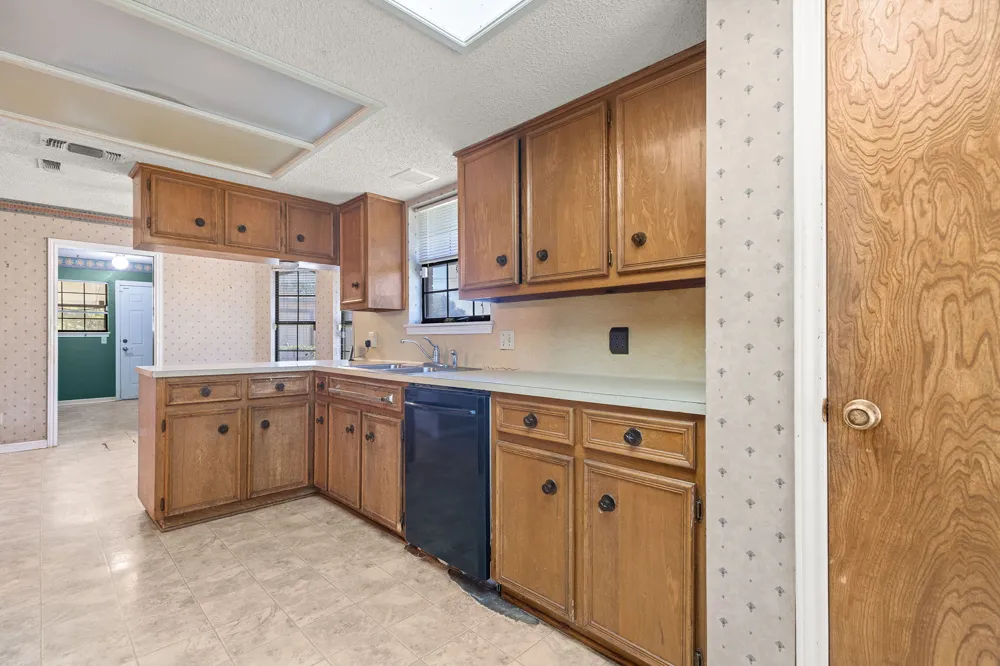 12409 Lowden Lane Manchaca, TX 78652
