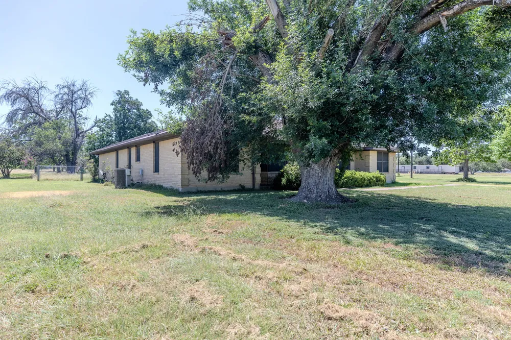 12409 Lowden Lane Manchaca, TX 78652