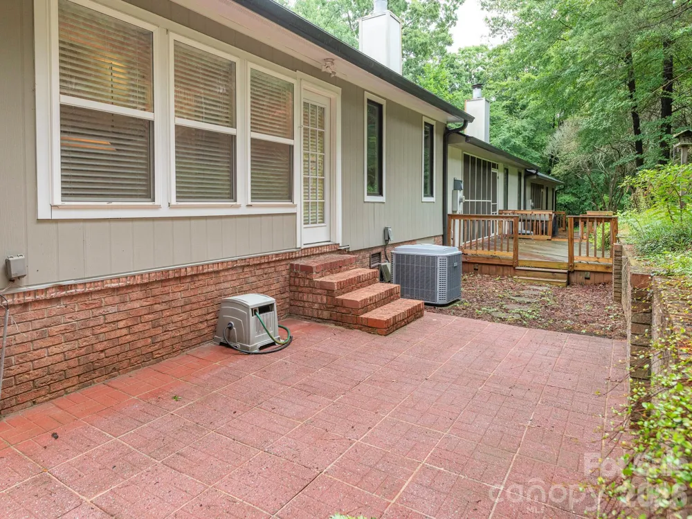1005 Kenilworth Court NW Concord, NC 28027