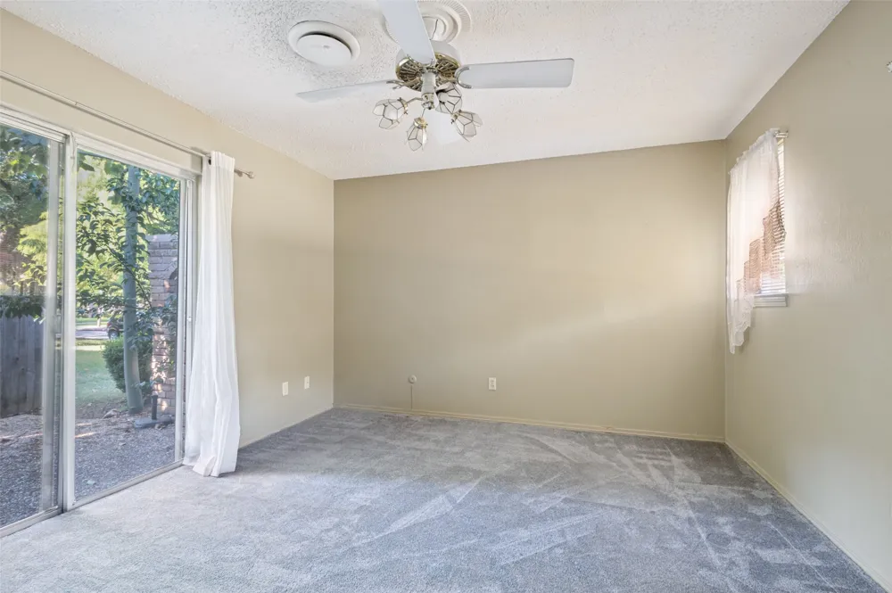6101 Circleview Drive Haltom City, TX 76180