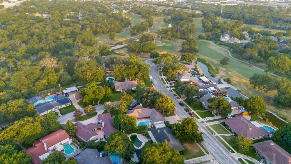 6101 Circleview Drive Haltom City, TX 76180