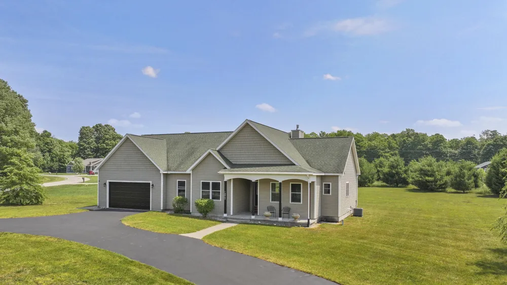 18863 Meadowlark Road Thompsonville, MI 49683