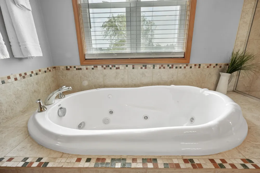 18863 Meadowlark Road Thompsonville, MI 49683