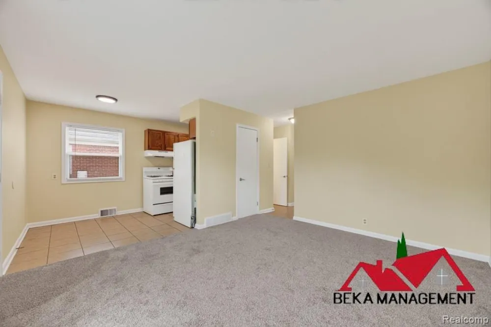 2492 Ackley Avenue Westland City, MI 48186