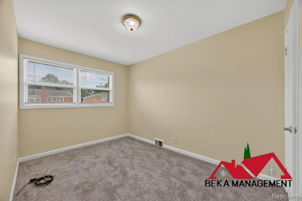 2492 Ackley Avenue Westland City, MI 48186