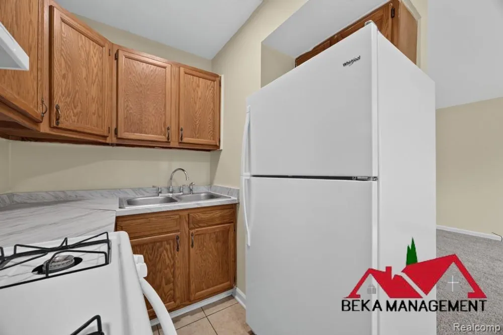 2492 Ackley Avenue Westland City, MI 48186