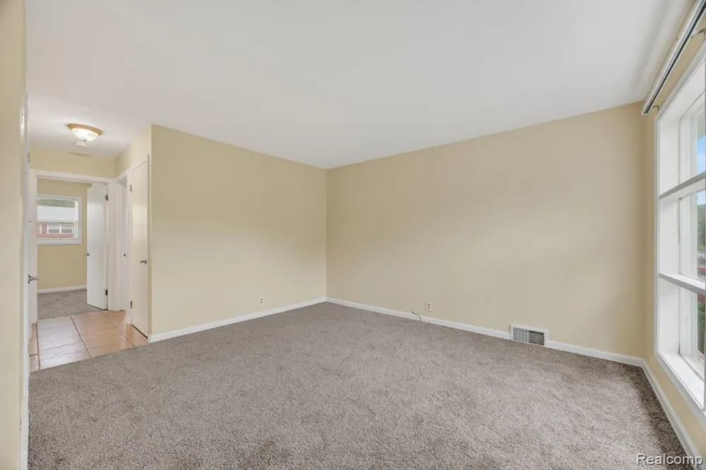 2492 Ackley Avenue Westland City, MI 48186