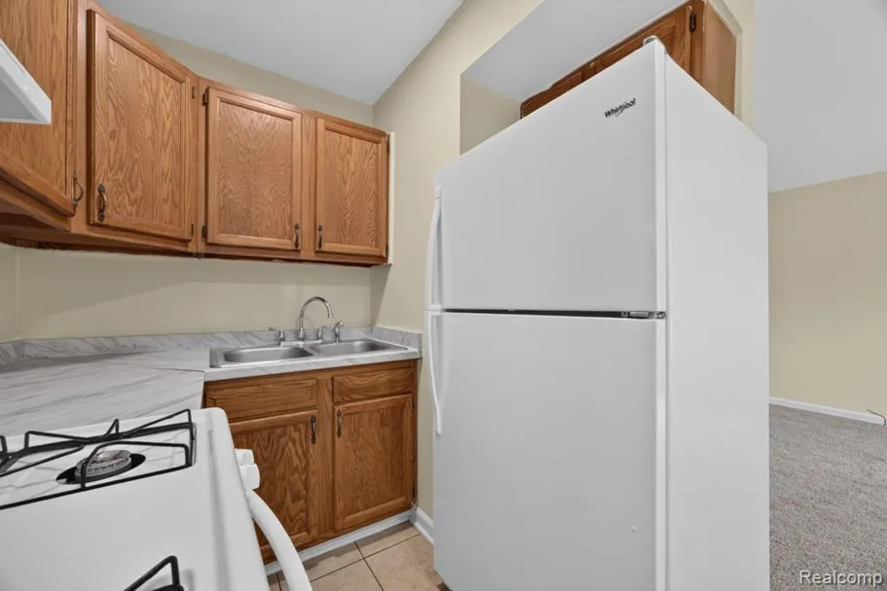 2492 Ackley Avenue Westland City, MI 48186